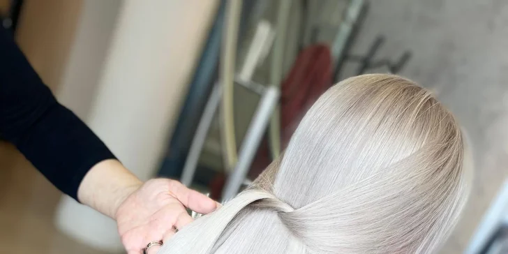 Kadeřnické balíčky pro všechny délky vlasů: střih, barva, melír i balayage