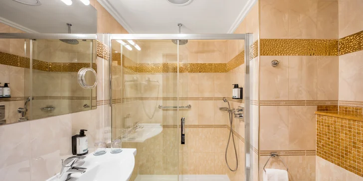 Čarokrásný pobyt se snídaní přímo na Václavském náměstí: 5* hotel ukrývající nebývalý luxus