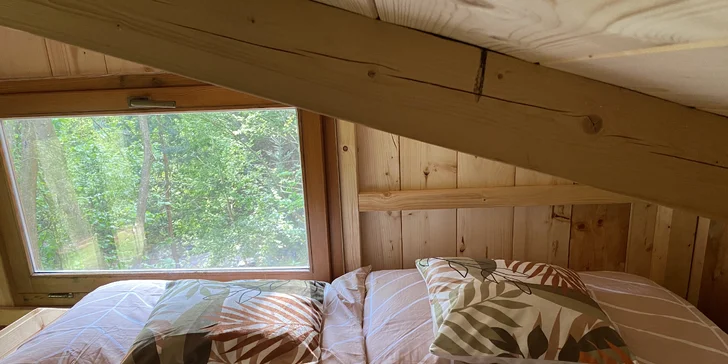 Tiny House s výhledem do krajiny Podkrkonoší i s možností využití koupacího sudu