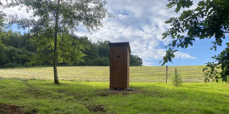 Tiny House s výhledem do krajiny Podkrkonoší i s možností využití koupacího sudu