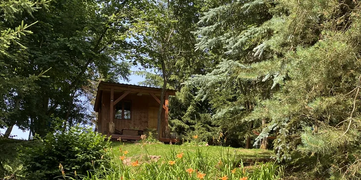 Tiny House s výhledem do krajiny Podkrkonoší i s možností využití koupacího sudu