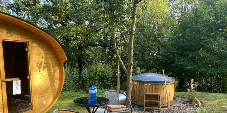 Tiny House s výhledem do krajiny Podkrkonoší i s možností využití koupacího sudu