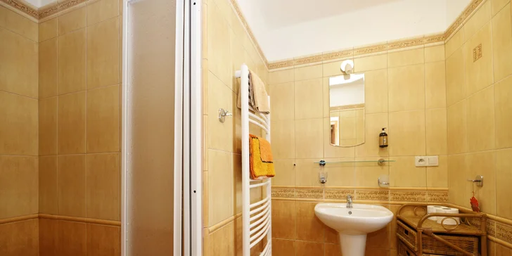 Pobyt v Jeseníkách pro pár i rodinu: snídaně, sauna i koupací sud
