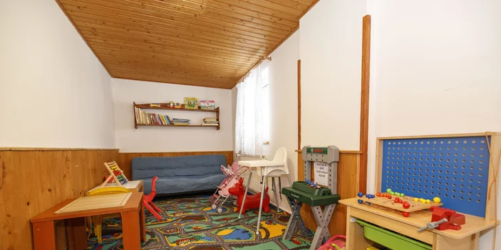 Pobyt v Jeseníkách pro pár i rodinu: snídaně, sauna i koupací sud