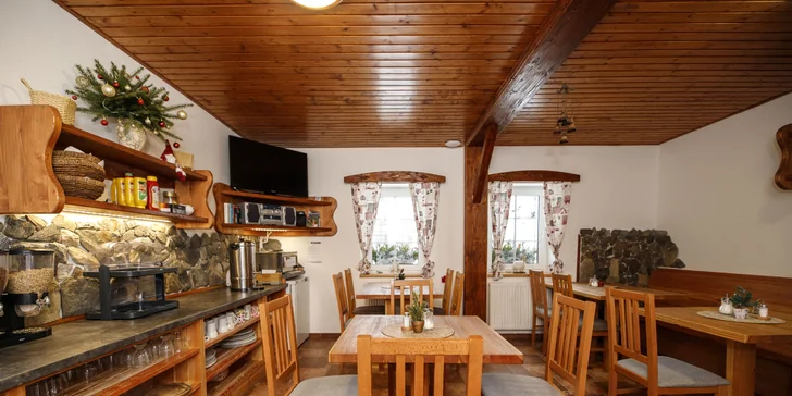 Pobyt v Jeseníkách pro pár i rodinu: snídaně, sauna i koupací sud