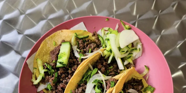4chodové mexické menu pro 2 osoby: předkrm, polévka, tacos, dezert a mexické pivo nebo limonáda