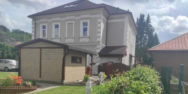 Pobyt u Ohře nedaleko Varů: komfortní pokoj, jídlo i relax ve wellness