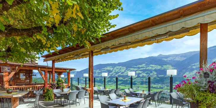 Dovolená v Zillertalu: hotel u lanovky, polopenze a neomezený wellness s výhledem