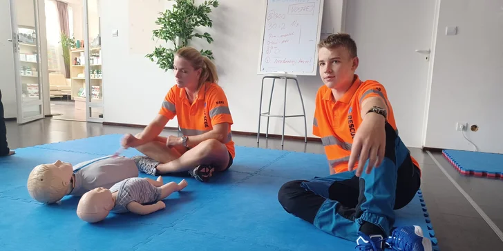 6hodinový certifikovaný kurz první pomoci pro 1 nebo 2 osoby