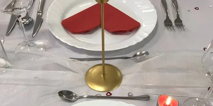Valentýnské 4chodové menu pro jednu nebo dvě osoby: losos nebo steak, sekt i vývar