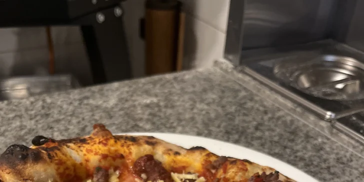 Koktejl dle výběru i pizza napoletana podle výběru pro 1 i 2 osoby