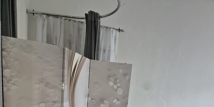 Proměna looku se stylistkou pro 1 os. i partu kamarádek vč. líčení a focení i otevřený voucher