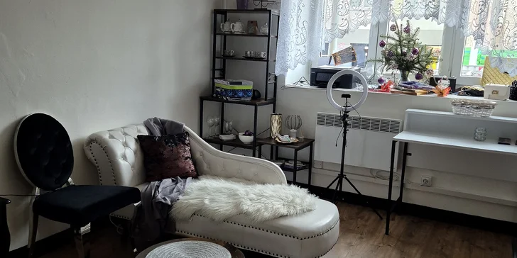 Proměna looku se stylistkou pro 1 os. i partu kamarádek vč. líčení a focení i otevřený voucher