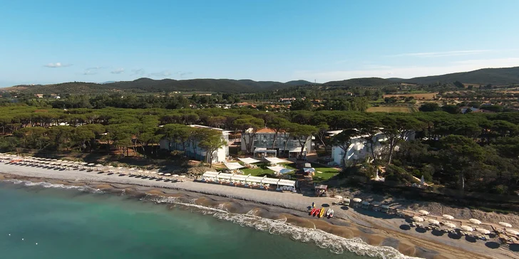 Luxusní dovolená v Toskánsku: 5* hotel přímo u pláže, snídaně nebo polopenze, animace