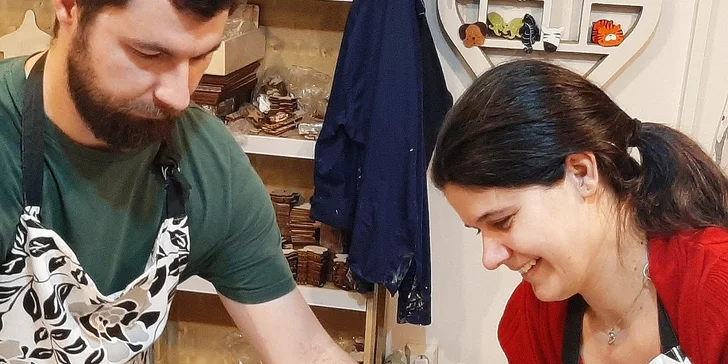 Workshop akrylového lití: kouzlení s barvami pro 1 osobu nebo romantické malování pro dva