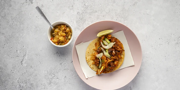 4chodové mexické menu pro 2 osoby: předkrm, polévka, tacos, dezert a mexické pivo nebo limonáda