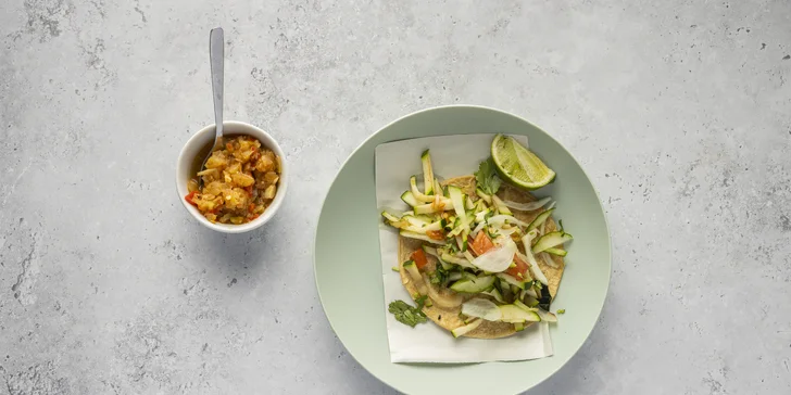 4chodové mexické menu pro 2 osoby: předkrm, polévka, tacos, dezert a mexické pivo nebo limonáda