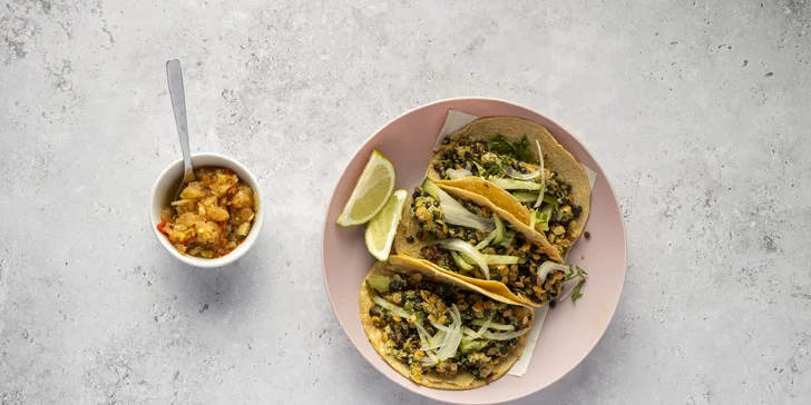 4chodové mexické menu pro 2 osoby: předkrm, polévka, tacos, dezert a mexické pivo nebo limonáda