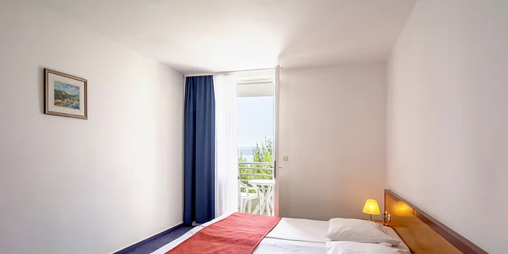 Plážový resort u Omiše: pobyt v hotelu s all inclusive light, v létě animace, first minute sleva