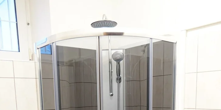Privátní wellness se sektem i zákusky a romantickou výzdobou: 2 až 4 hodiny pro 2 osoby