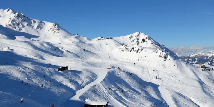 Pobyt v srdci Hofgasteinu: polopenze, sauna, lekce jógy, Gastein Card se slevami i 82 km sjezdovek