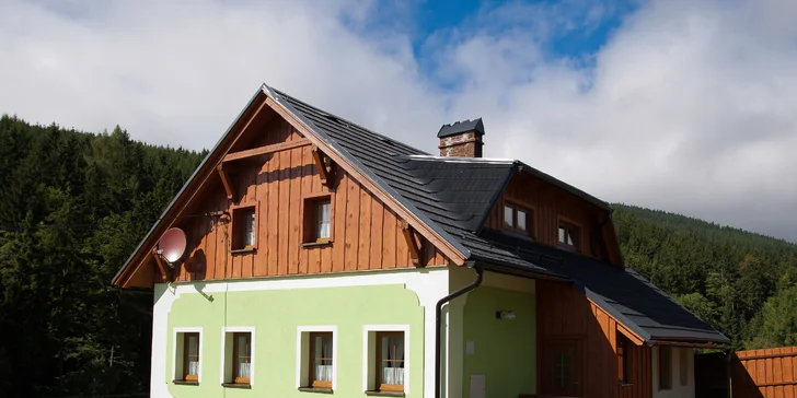 Pobyt na Dolní Moravě: zrekonstruované apartmány i horská chalupa až pro 14 osob