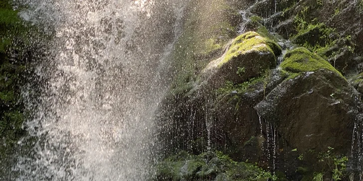 Adrenalin v Lienzských Dolomitech: víkendový rafting a canyoning