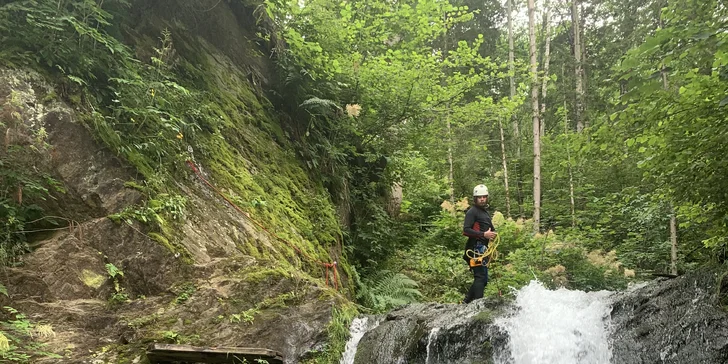 Adrenalin v Lienzských Dolomitech: víkendový rafting a canyoning