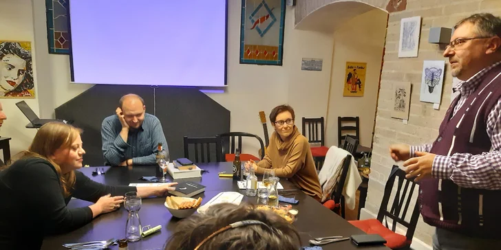 Večer plný zábavy i skvělého jídla: stand-up a 5chodové degustační menu