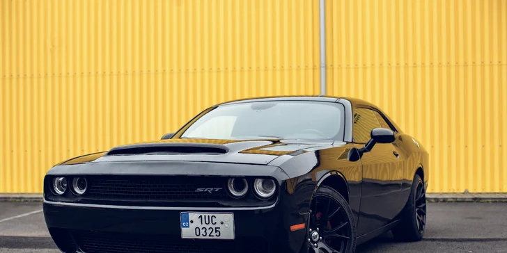 Dodge Challenger nebo Ford Mustang s pevnou střechou či cabrio: až 180 min. jízdy