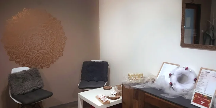 Kosmetické ošetření: maska, masáž, peeling i úprava obočí a balíček s čištěním pleti
