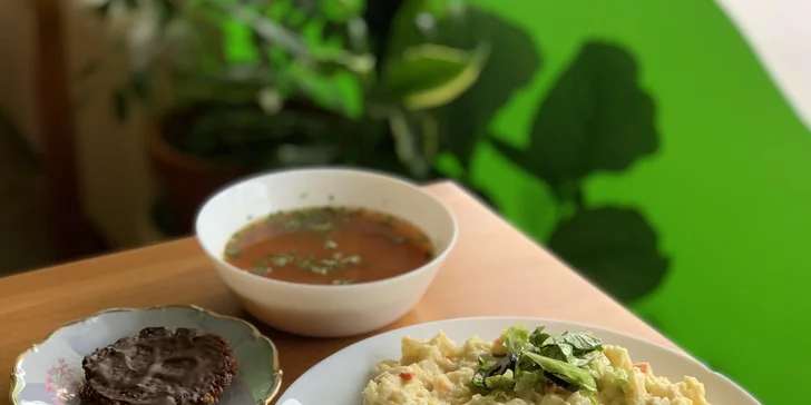 Velké veganské menu: polévka, hlavní chod, salát i domácí buchta