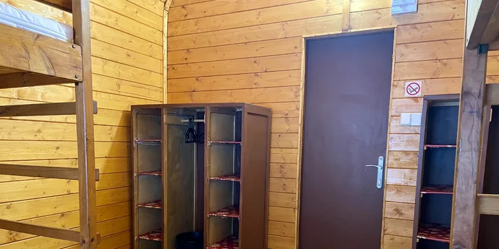 Pobyt v kempové chatce v západních Čechách až pro 4 osoby i se snídaní