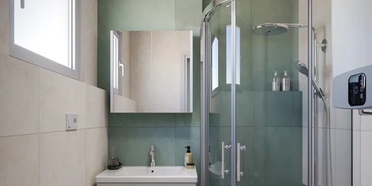 Plážový resort u Omiše: all inclusive light, bungalov až pro 4 osoby, v létě animace, first minute sleva
