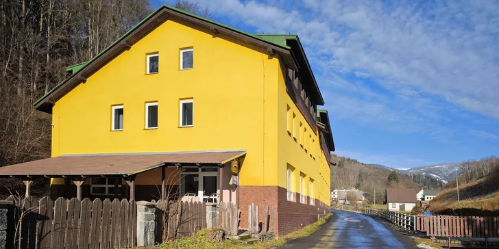 Dovolená v Krkonoších i se snídaní či polopenzí blízko skiareálu