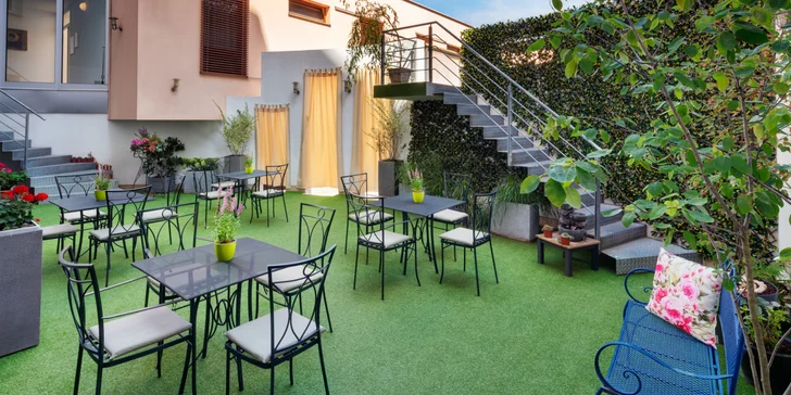 Ubytování se snídaněmi v elegantním hotelu pár kroků od O2 areny