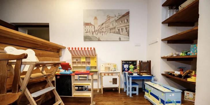 Pobyt se snídaní v srdci Mělníka: pokoje i apartmány až pro 6 osob, sleva do restaurace
