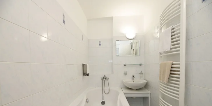 Pobyt se snídaní v srdci Mělníka: pokoje i apartmány až pro 6 osob, sleva do restaurace