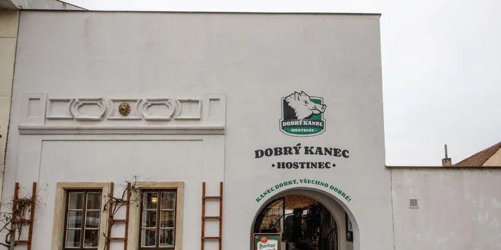 Pobyt se snídaní v srdci Mělníka: pokoje i apartmány až pro 6 osob, sleva do restaurace