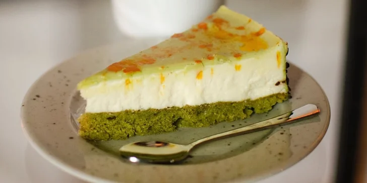 Teplý nápoj s sebou či s dezertem dle výběru nebo dvě sklenky prosecca