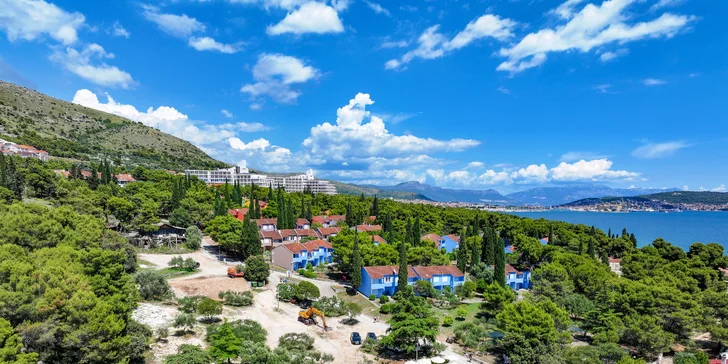 Pohoda a klid na Jadranu: rodinné apartmány kousek od pláže, bazény, animace