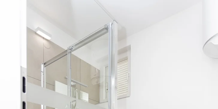 Pohoda a klid na Jadranu: rodinné apartmány kousek od pláže, bazény, animace