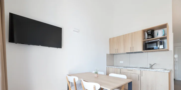 Pohoda a klid na Jadranu: rodinné apartmány kousek od pláže, bazény, animace