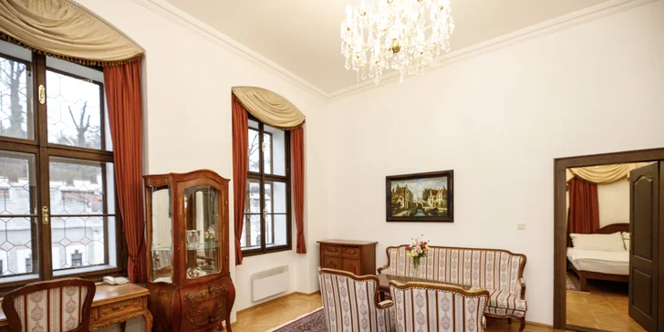 Romantika v Hluboké nad Vltavou: 4* zámecký hotel, luxusní wellness i jídlo