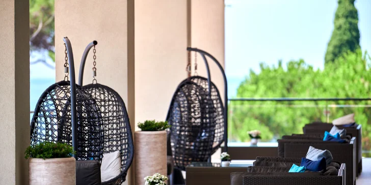 Moderní hotel v chorvatské Poreči: přímo u pláže, s polopenzí a wellness