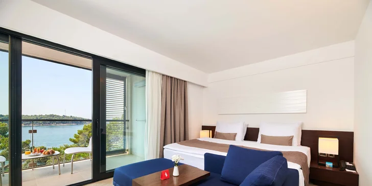 Moderní hotel v chorvatské Poreči: přímo u pláže, s polopenzí a wellness