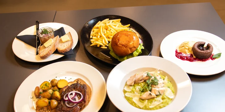 Vouchery na 500–1 500 Kč do moderní restaurace ve Vítkovicích: česká klasika i zahraniční dobroty