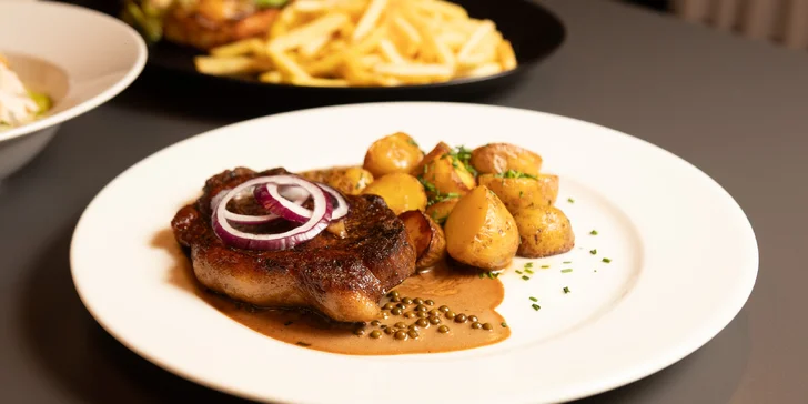 Vouchery na 500–1 500 Kč do moderní restaurace ve Vítkovicích: česká klasika i zahraniční dobroty