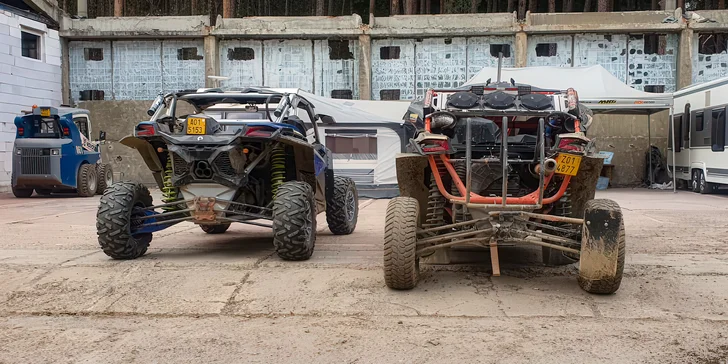 Offroadová jízda v dakarské buggy Can-am: 15 min. spolujízdy či řízení i svezení profi jezdcem