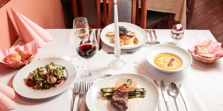 Čtyřchodové romantické menu pro dva: striploin nebo tuňák, batátový krém i dezert